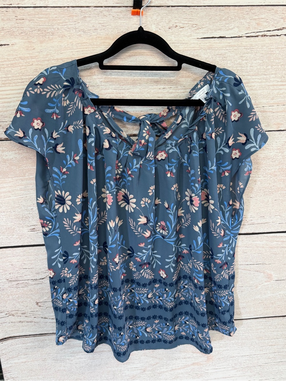 LC Lauren Conrad Slate Blue Floral Tie-back Blouse